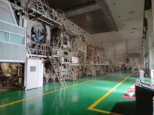 अच्छा दाम रंगहीन पारदर्शी तरल शुष्क शक्ति एजेंट 6 महीने के भंडारण स्थिरता के लिए चिपचिपापन 6000-10000cps कागज निर्माण प्रक्रिया शुष्क शक्ति योजक ऑनलाइन